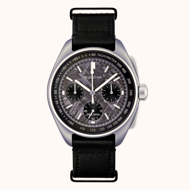 Cronógrafo de piloto com bracelete NATO
